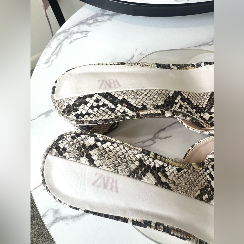 Zara Sandal- 1 1/2" Heels in Python color, Size 8. - Picture 3 of 16